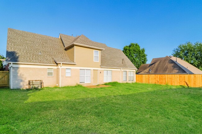 Building Photo - 1079 Mossy Knoll Dr