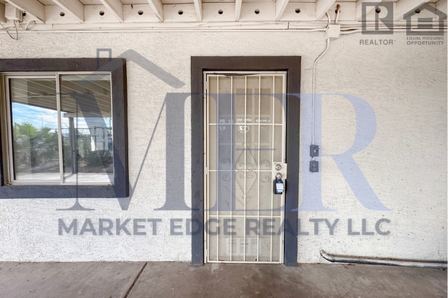 Building Photo - 2Bed/1Bath Home on McDowell/32nd St! $199 MOVE-IN SPECIAL! Ready for Immediate Move-In!