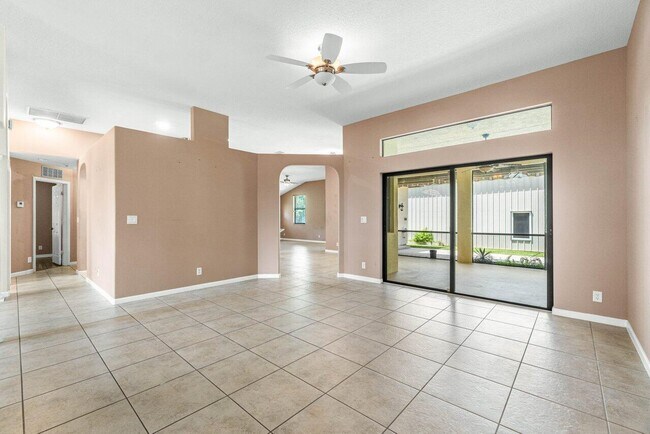 Building Photo - 11415 51st Ct N