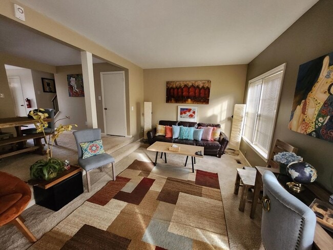 Building Photo - 10309 Emerald Rock Dr