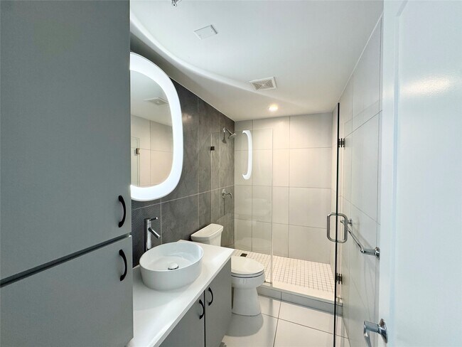 Building Photo - 2201 Market St