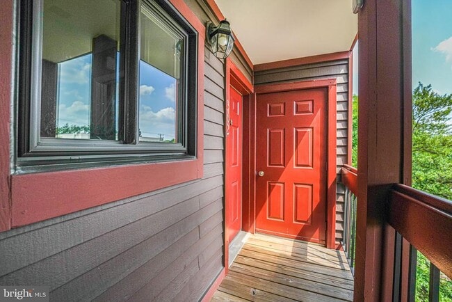 Primary Photo - 2815 Lee Oaks Ct