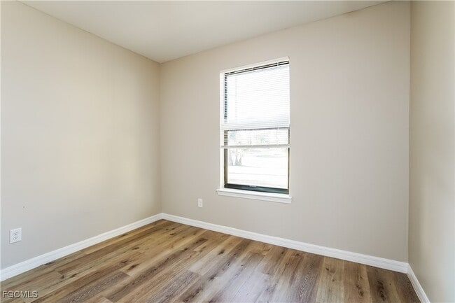 Building Photo - 3800 34th St SW