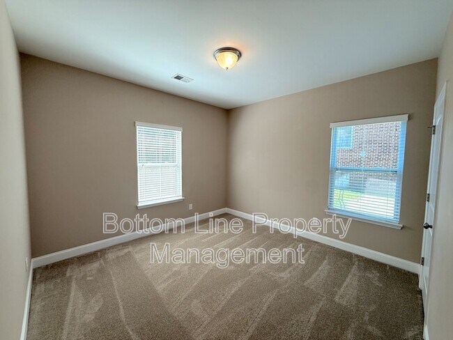 Building Photo - 178 Alexandria Dr