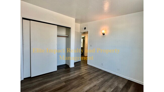 Building Photo - 917 W Illinois St