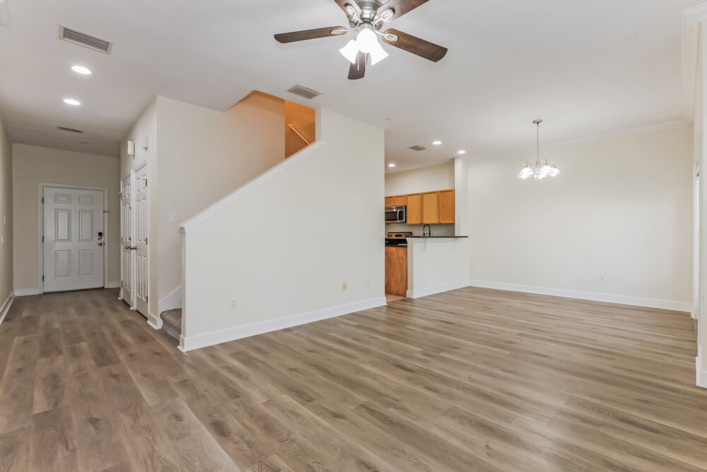 Building Photo - 6525 Quiet Pool Ct