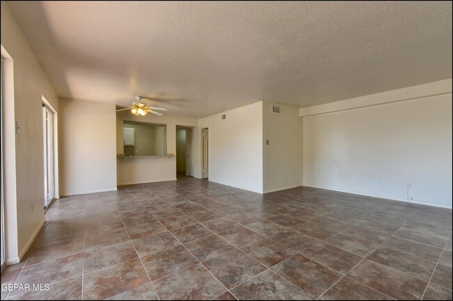 Building Photo - 4800 N Stanton St