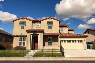 Building Photo - 967 Dainty Ave