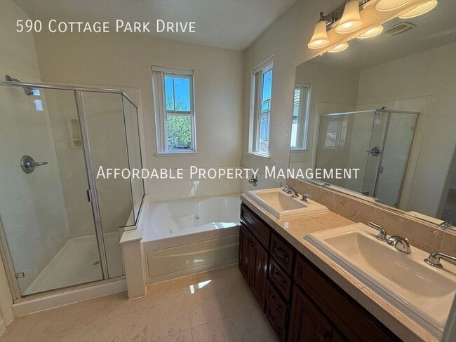 Building Photo - 590 Cottage Park Dr