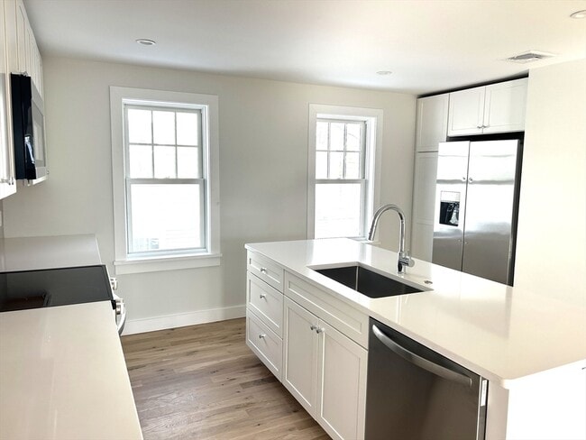 Building Photo - 42 Prospect St