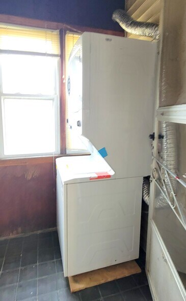 New Washer/Dryer - 122 Cross St