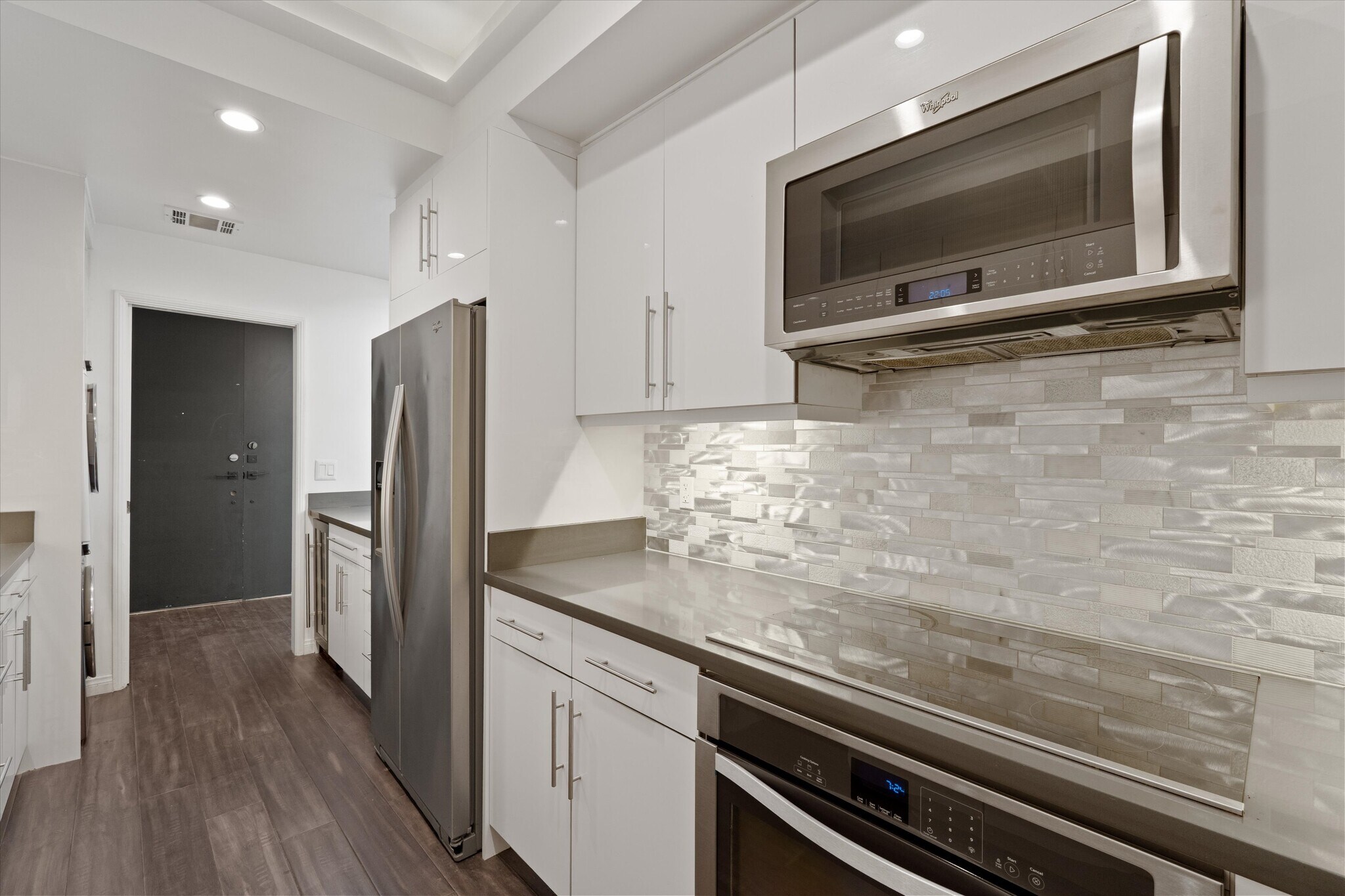 Building Photo - 2175 S Beverly Glen Blvd