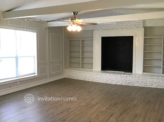 Building Photo - 436 Lexington Ln