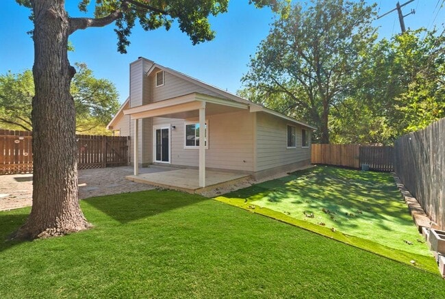 Building Photo - 12326 Tomanet Trail