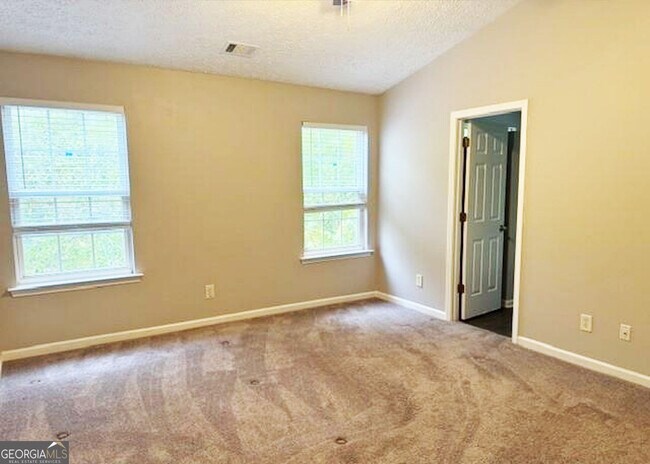 Building Photo - 220 Wild Flower Ln