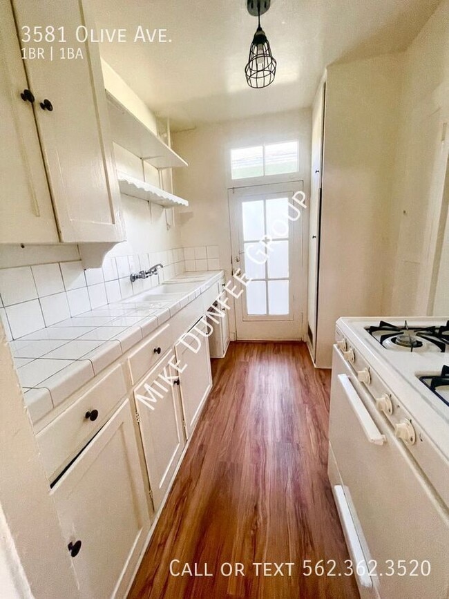 Building Photo - 3581 Olive Ave