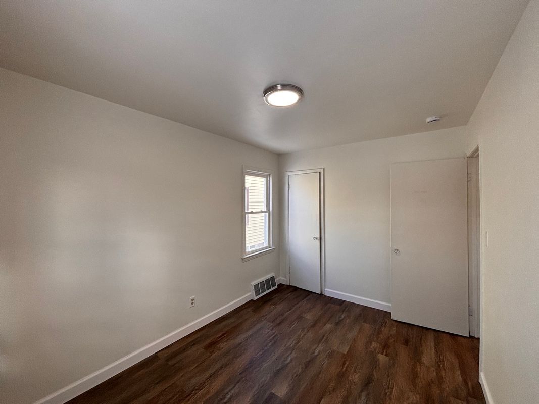 Building Photo - 19425 Fenmore St