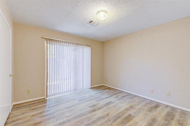 Building Photo - 1710 Bodart Ct