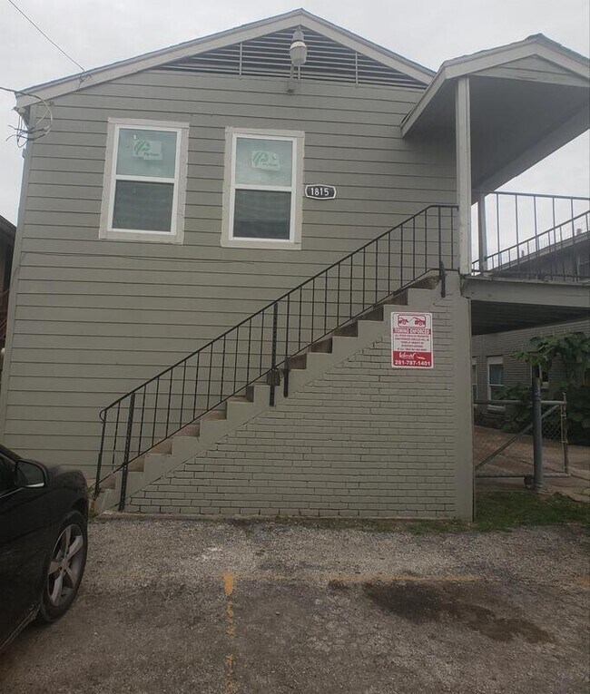 Building Photo - 1817 Isabella St