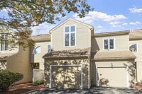 Building Photo - 116 Broadmeadow St