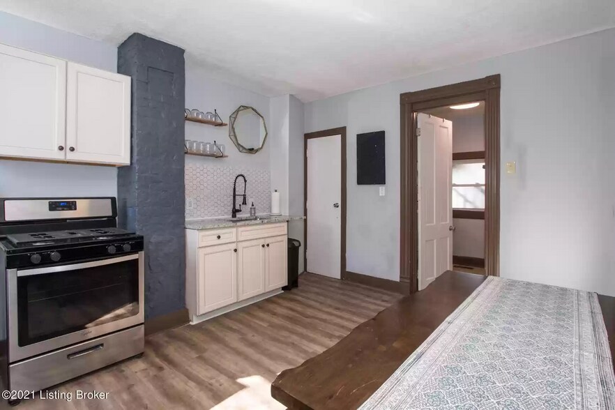 Building Photo - 2514 S 4th St