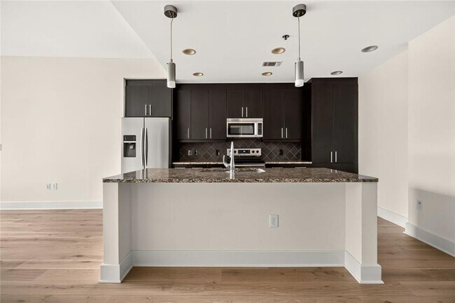 Building Photo - 1080 Peachtree St NE