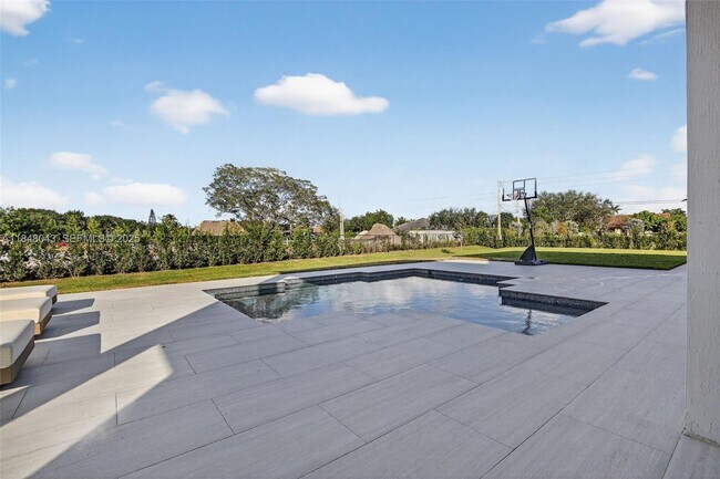 Building Photo - 14855 Millstone Ranches Dr