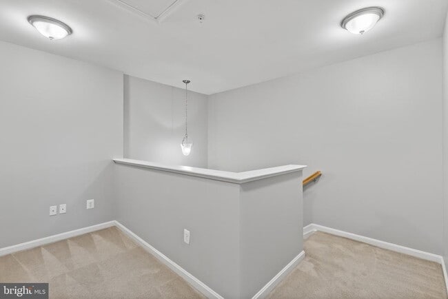 Building Photo - 1900 Lennox Dr