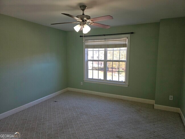 Building Photo - 185 Rock Hill Dr