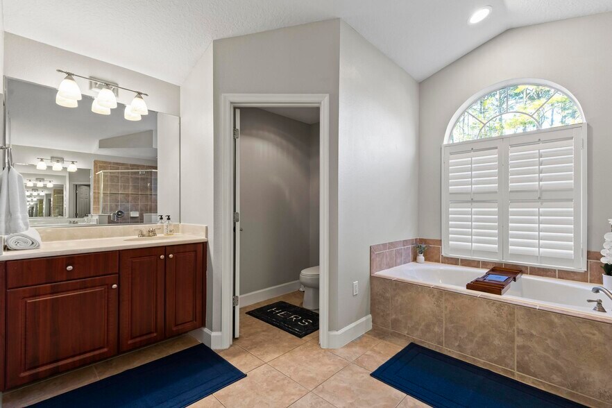 Building Photo - 7 Woodfield Dr