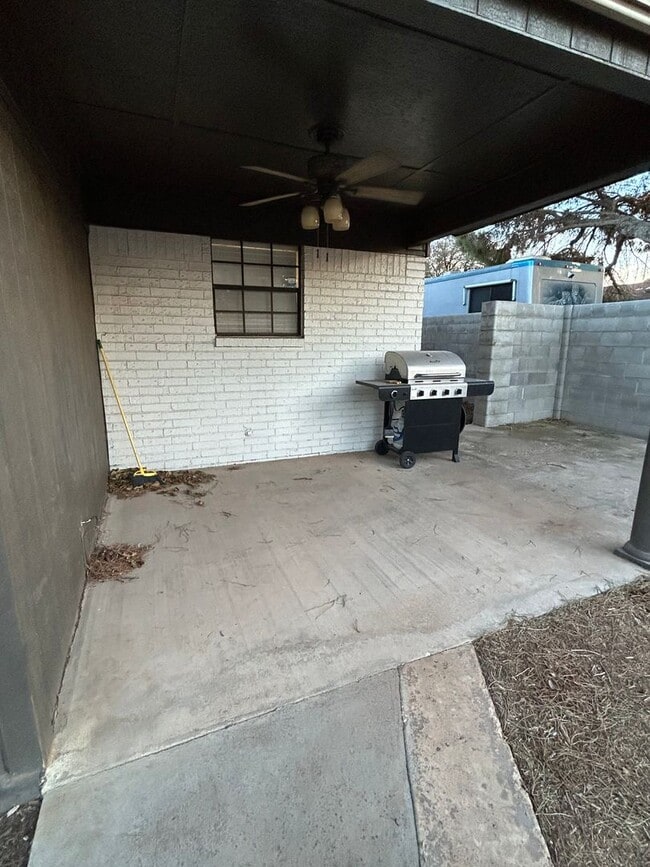 Building Photo - COMING SOON!  Home in University Gardens