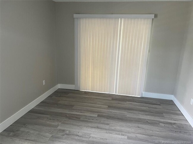 Building Photo - 3236 SE Aster Ln