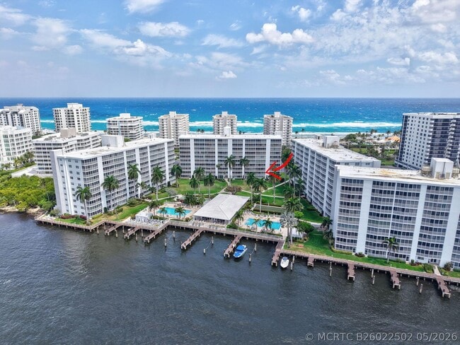 Building Photo - 3224 S Ocean Blvd