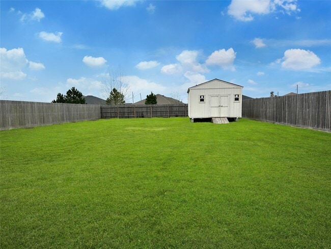 Building Photo - 727 Rd 5105