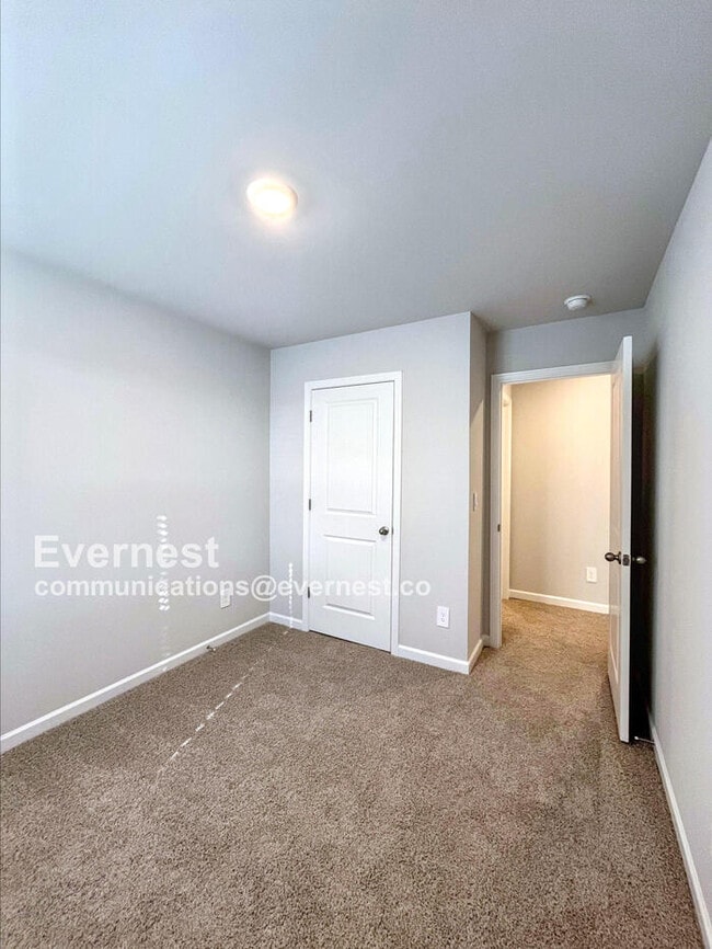 Building Photo - 4239 Feetham Dr