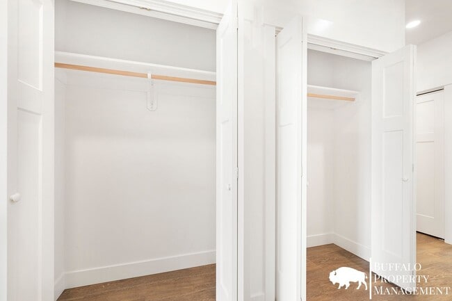 Building Photo - Beautiful brand new luxury 3 Bedroom 2.5 B...