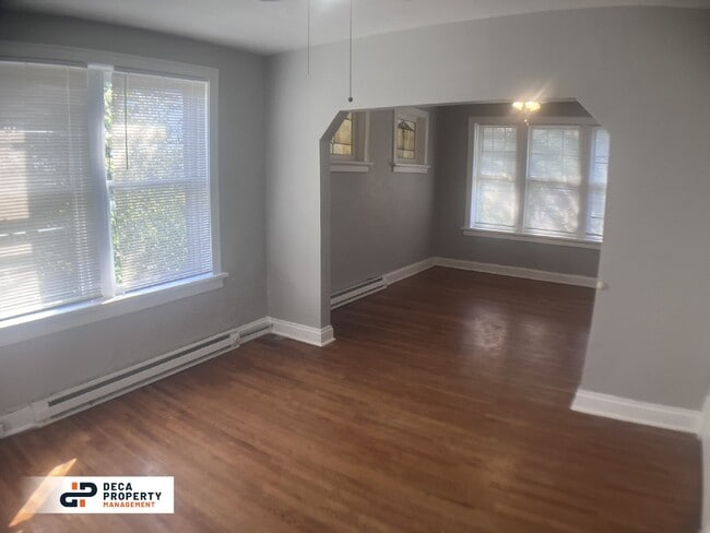 Building Photo - 1 Bedroom Apartment