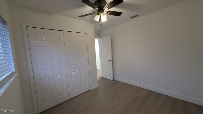 Building Photo - 5114 27th St SW