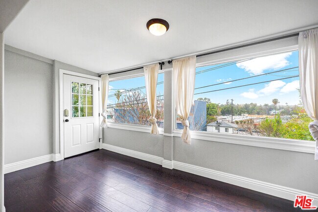 Building Photo - 11419 Sunshine Terrace