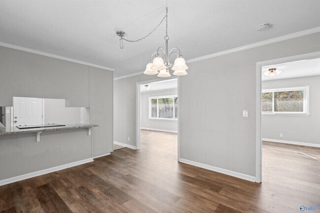 Building Photo - 1007 Heard Ct SE