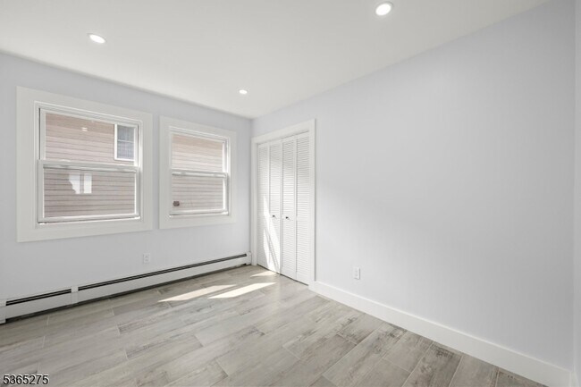 Building Photo - 20 Geyer St