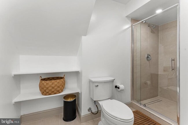 Building Photo - 2820 Ellicott St NW