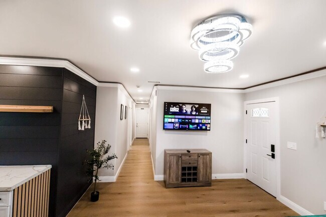 Building Photo - 6168 Cumberland St