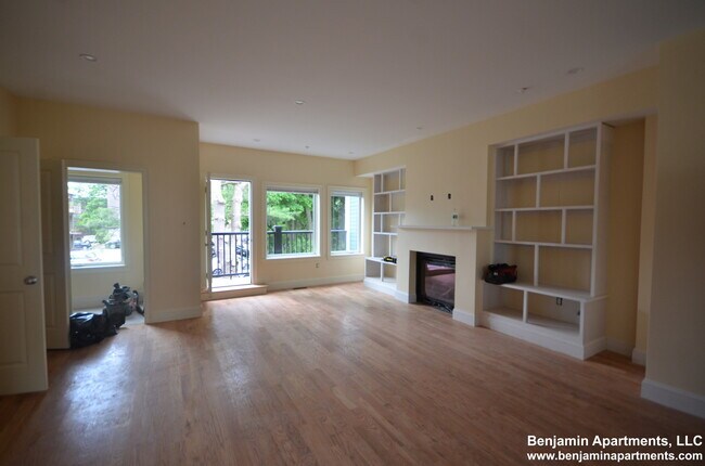 Building Photo - 121 Tremont St