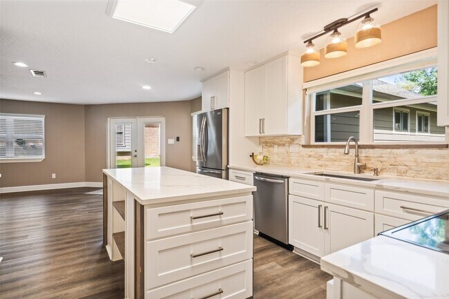 Building Photo - 3019 Ramblewood Rd