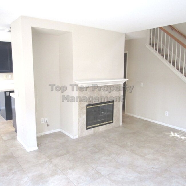 Building Photo - ****Beautiful 2 bed/2.5 bath House in Grea...