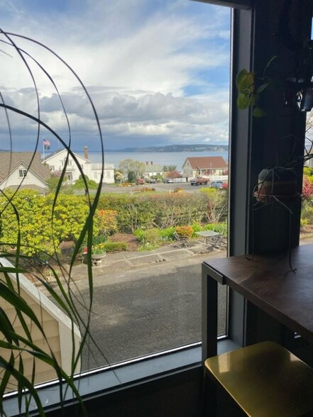 Building Photo - 1715 Rainier St