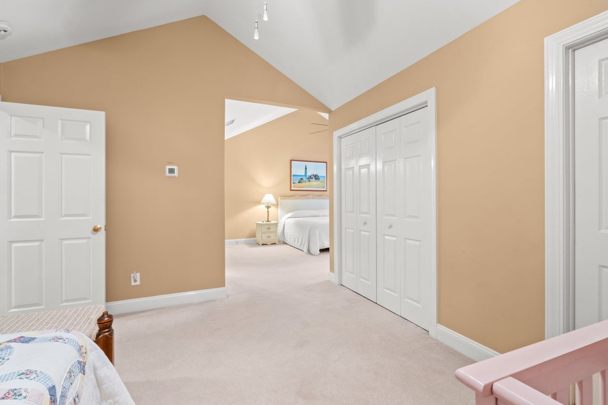 Building Photo - 141-14112 12 Oaks Dr