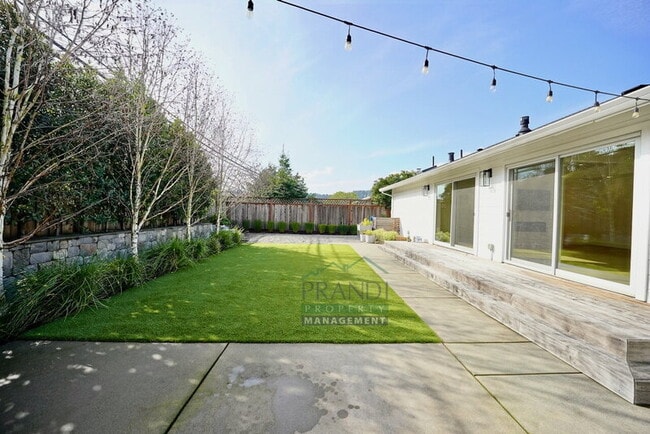 Building Photo - 89 Spindrift Passage