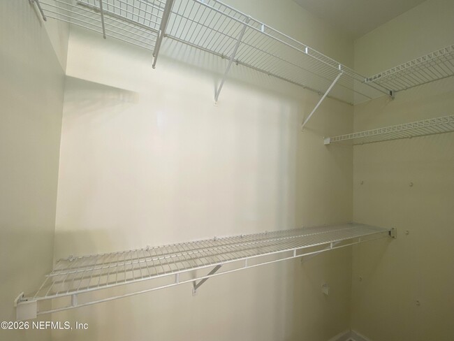 Building Photo - 120 Seminole Rd